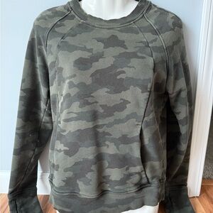 lululemon athletica Women's Camouflage Crew Neck Sweater